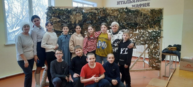 Своих не бросаем.